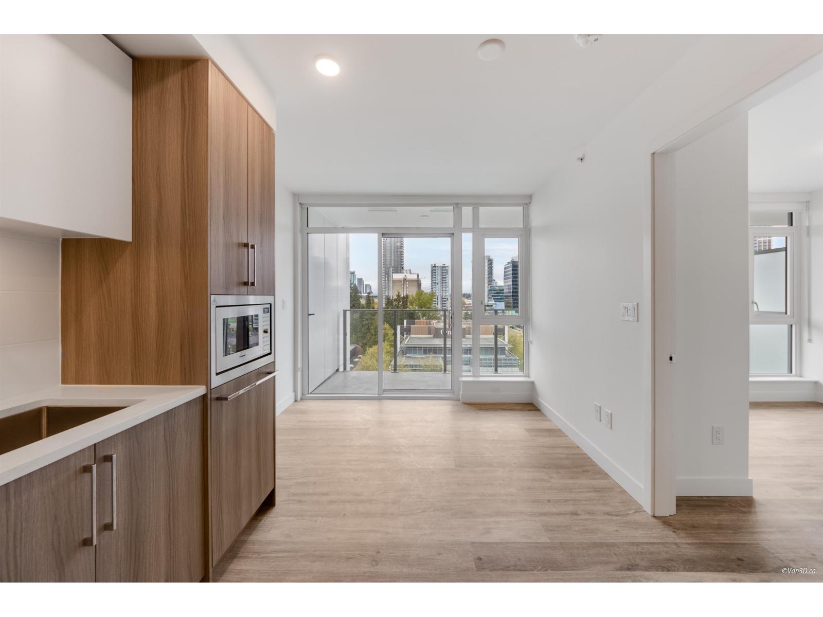 12XX 9675 KING GEORGE BOULEVARD, Surrey