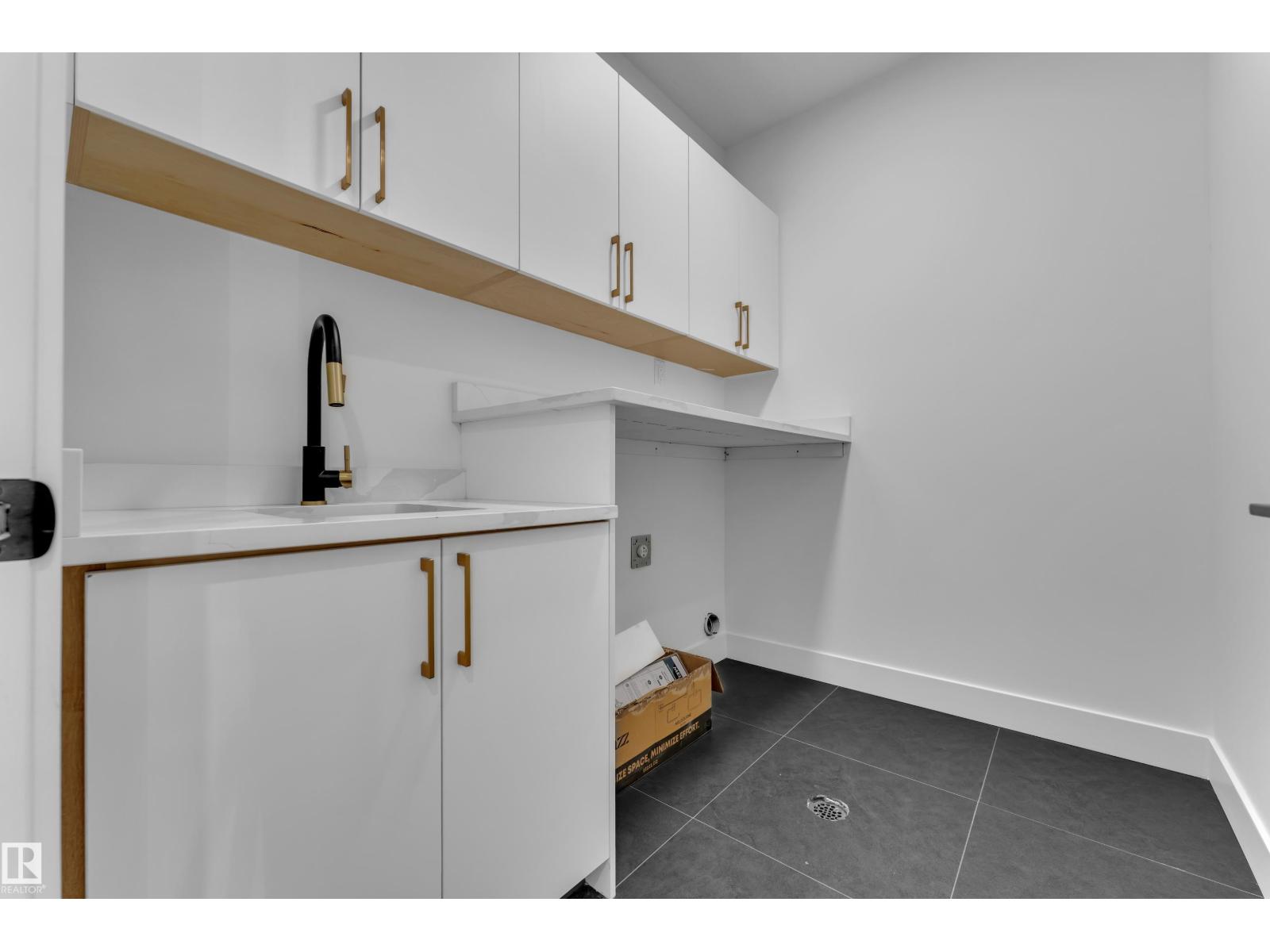 2817 63 AV - Image 35