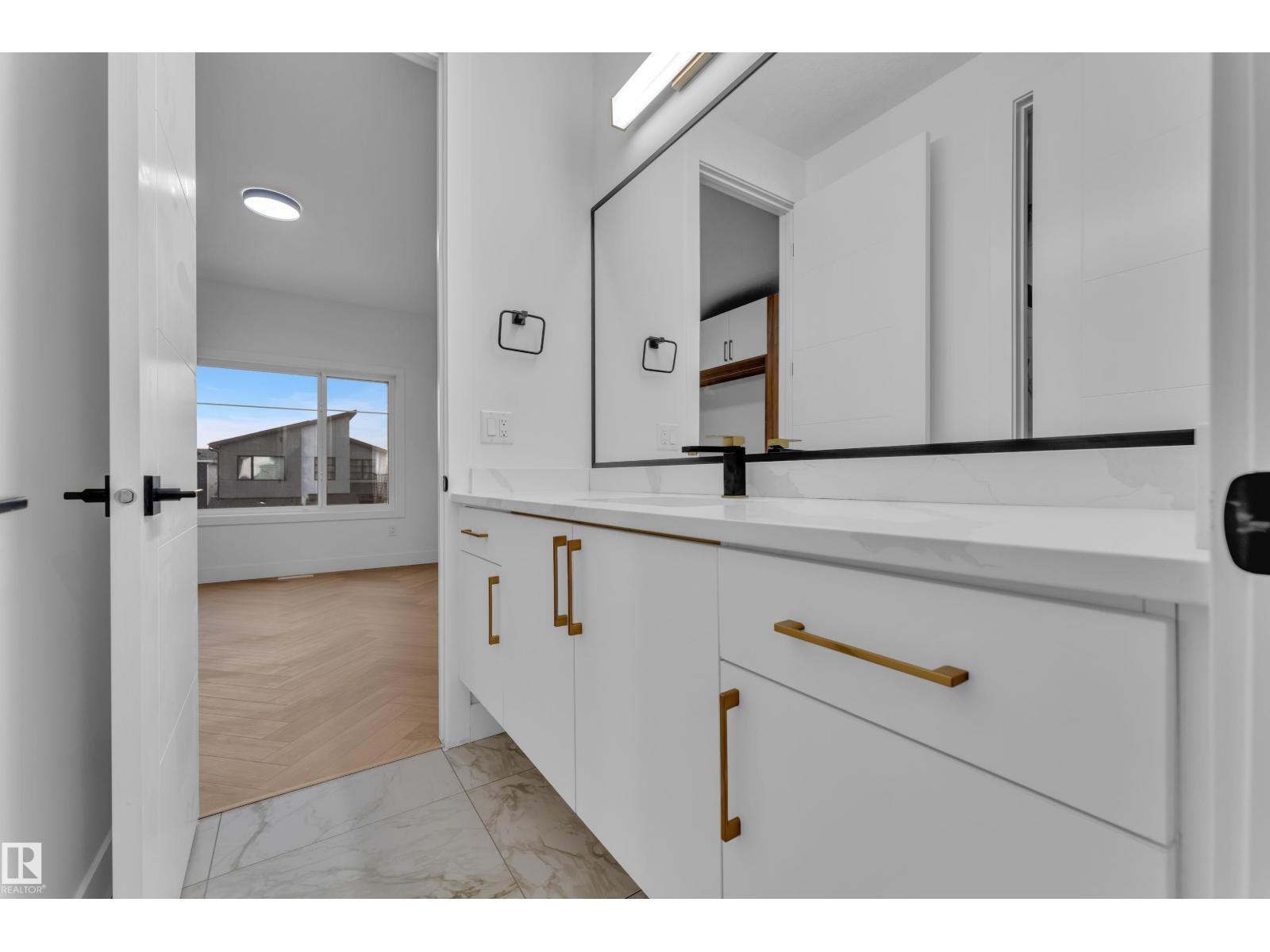 2817 63 AV - Image 38