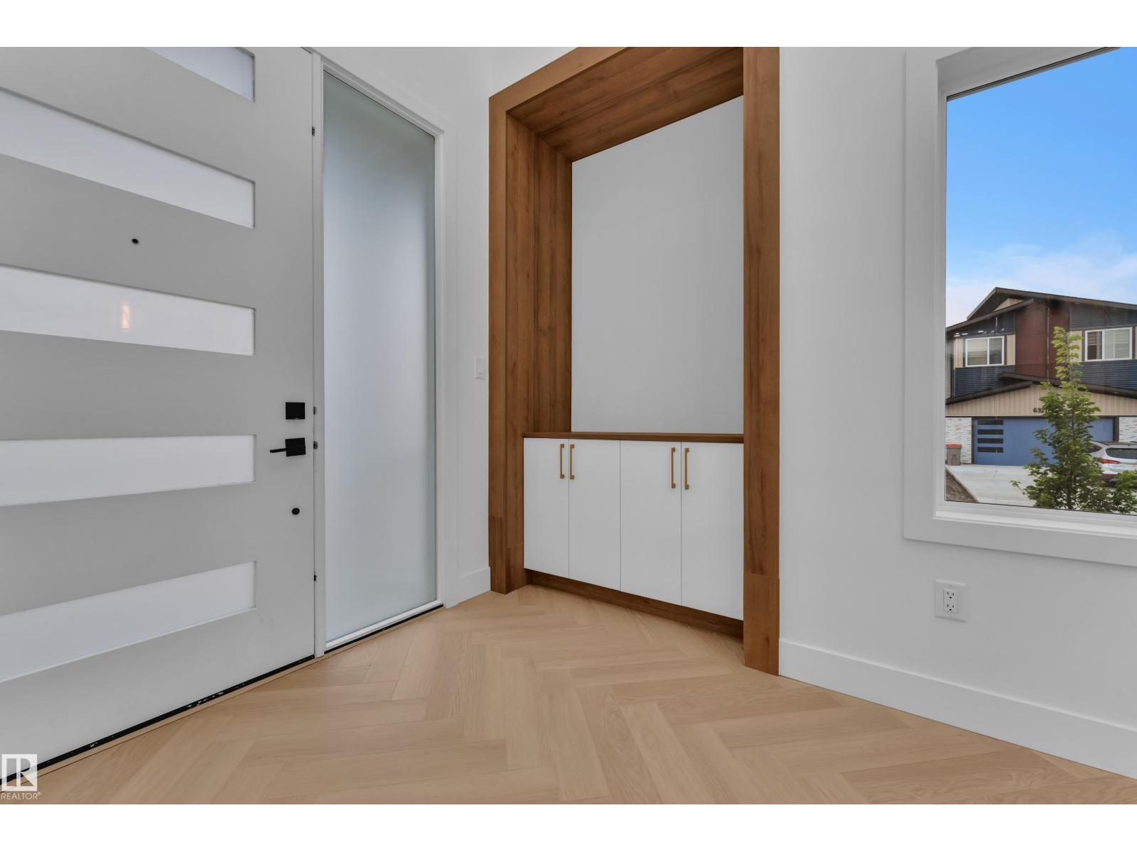 2817 63 AV - Image 9
