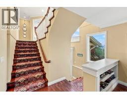 5287 Lost Lake Rd, Nanaimo, BC V9T5E6 Photo 18