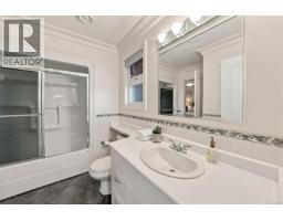 5287 Lost Lake Rd, Nanaimo, BC V9T5E6 Photo 24