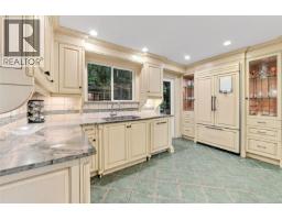 Living room - 5287 Lost Lake Rd, Nanaimo, BC V9T5E6 Photo 11