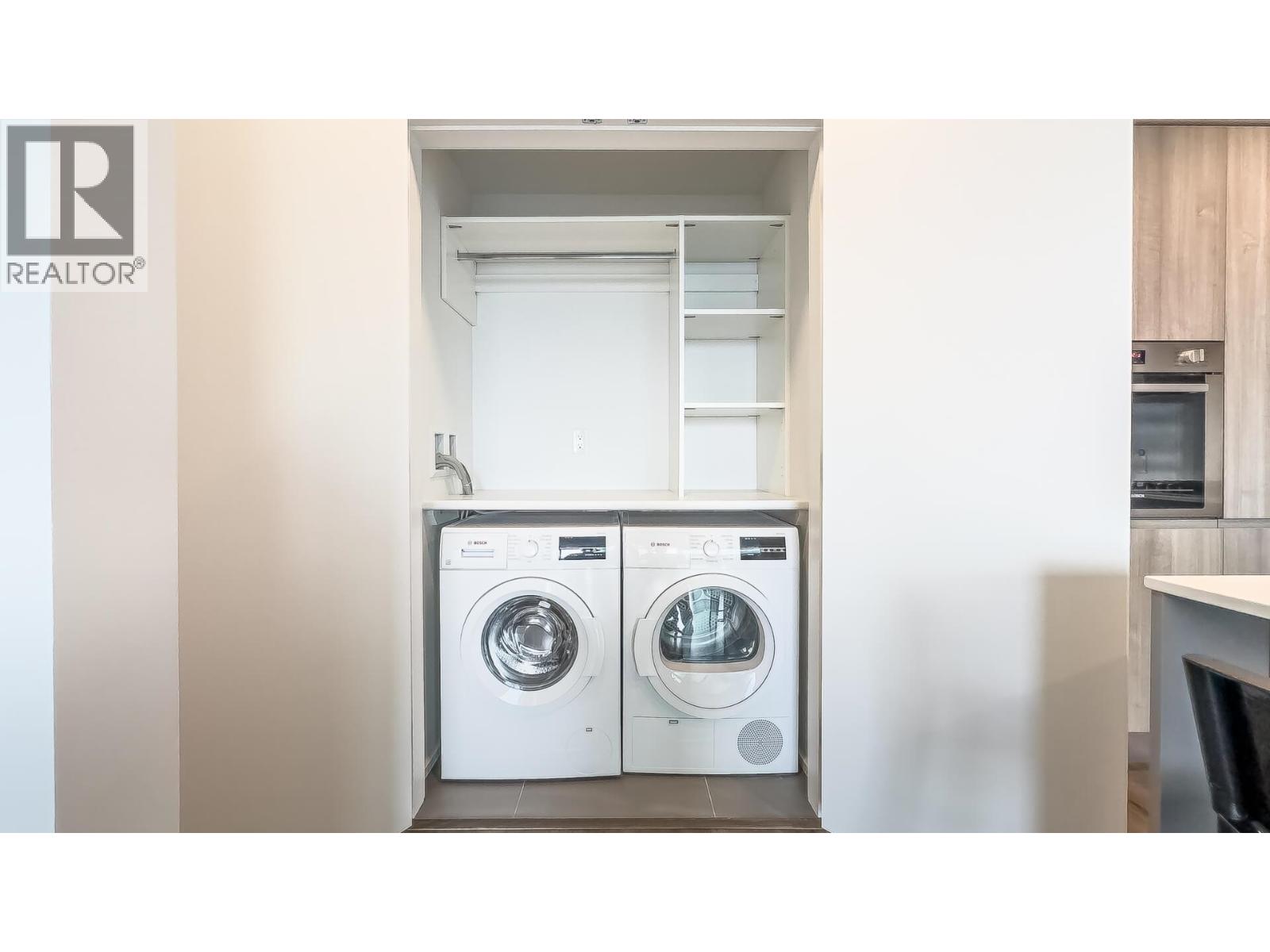 4302 3809 EVERGREEN PLACE, Burnaby