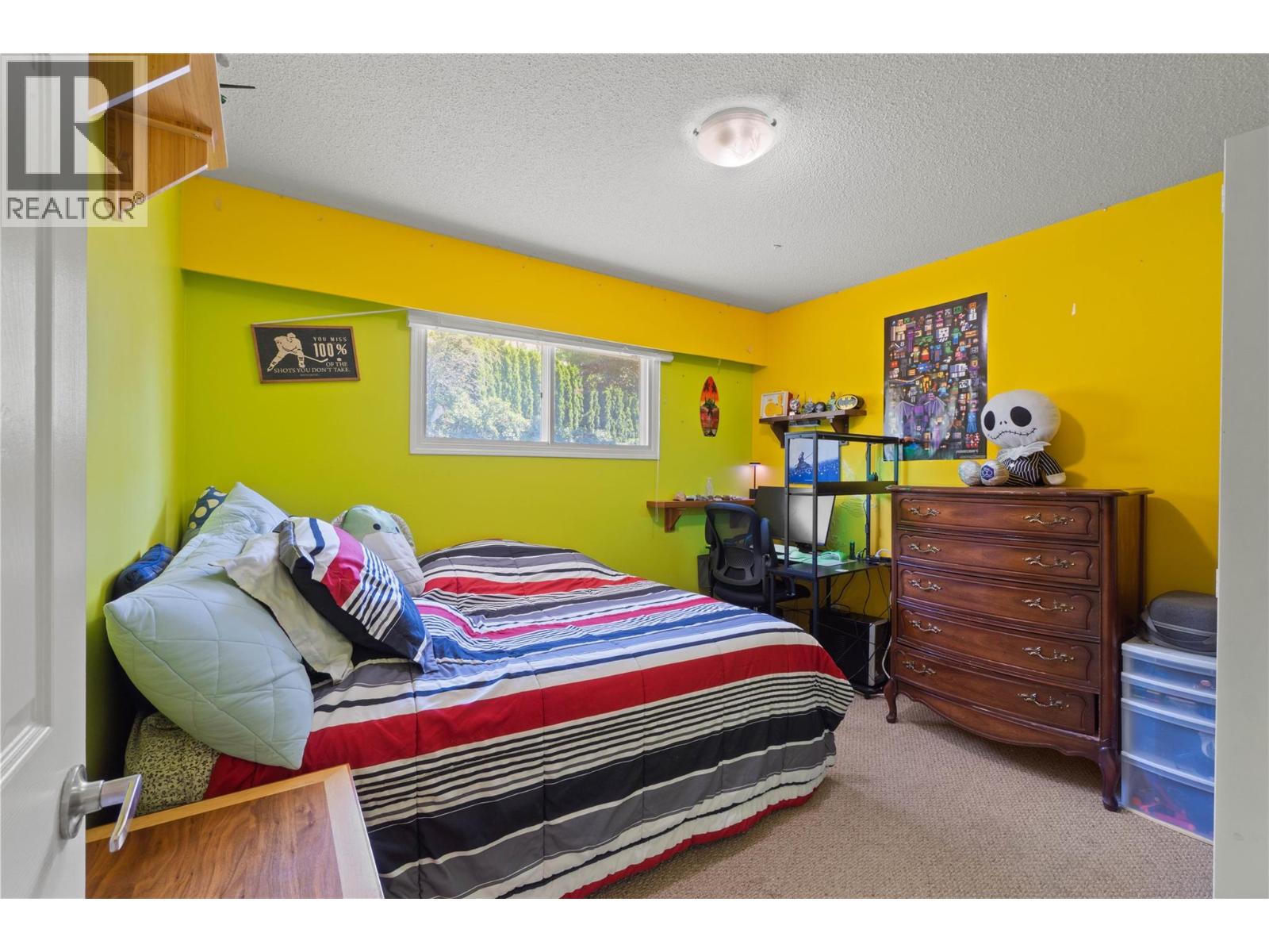 1680 Mt. Dufferin Drive - 12