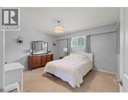 Living room - 1680 Mt. Dufferin Drive, Kamloops, BC V2E1A2 Photo 10