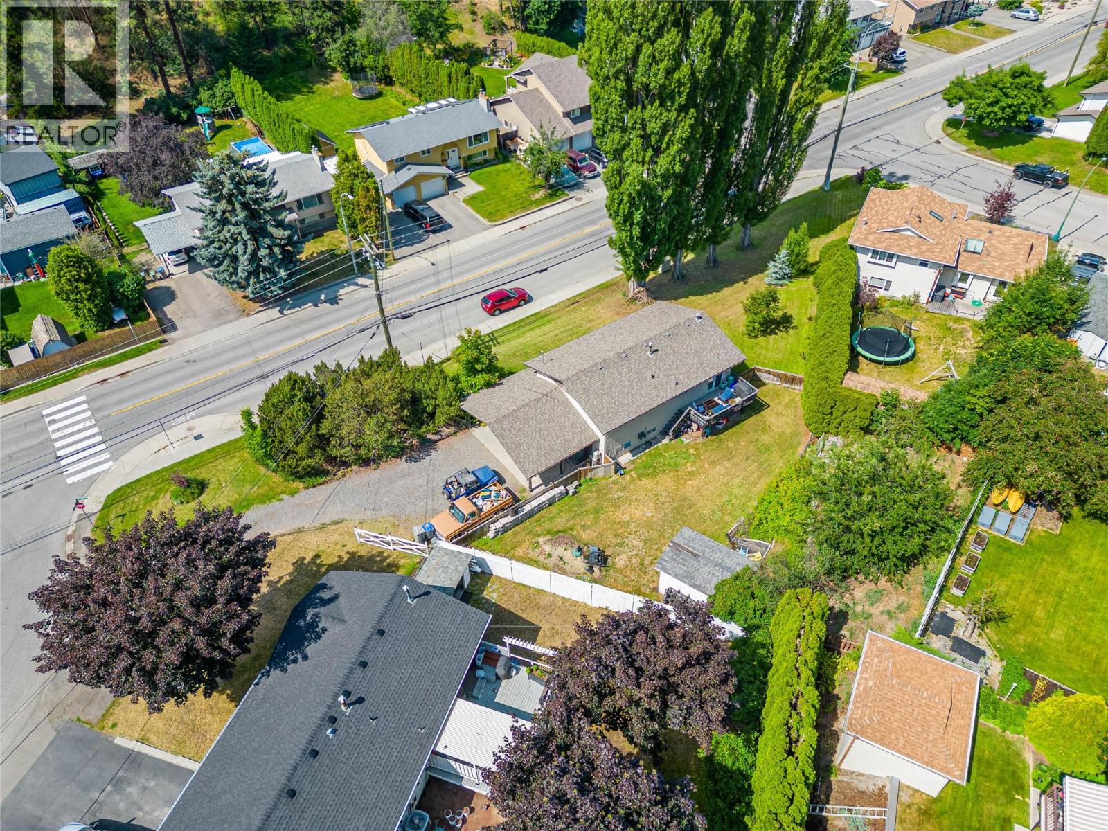 1680 Mt. Dufferin Drive - 33