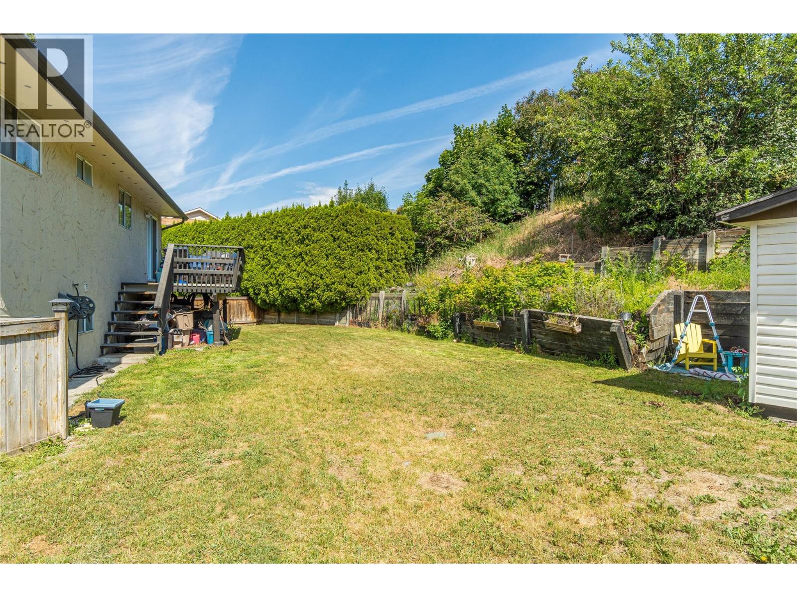 1680 Mt. Dufferin Drive - 25
