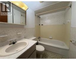 3044 Sandwich Unit# 203, Windsor, ON N9C1A4 Photo 9