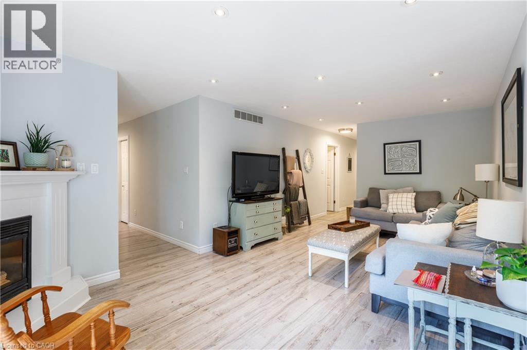 907 DOON VILLAGE Road - Image 10