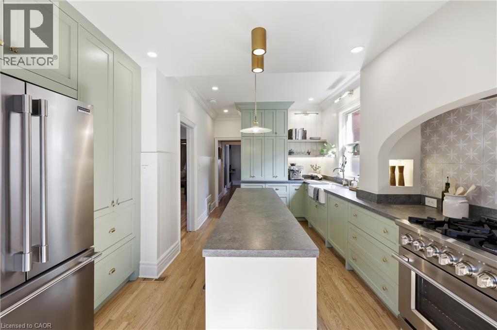 70 GAGE Avenue S - Image 18