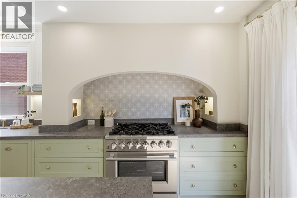 70 GAGE Avenue S - Image 16