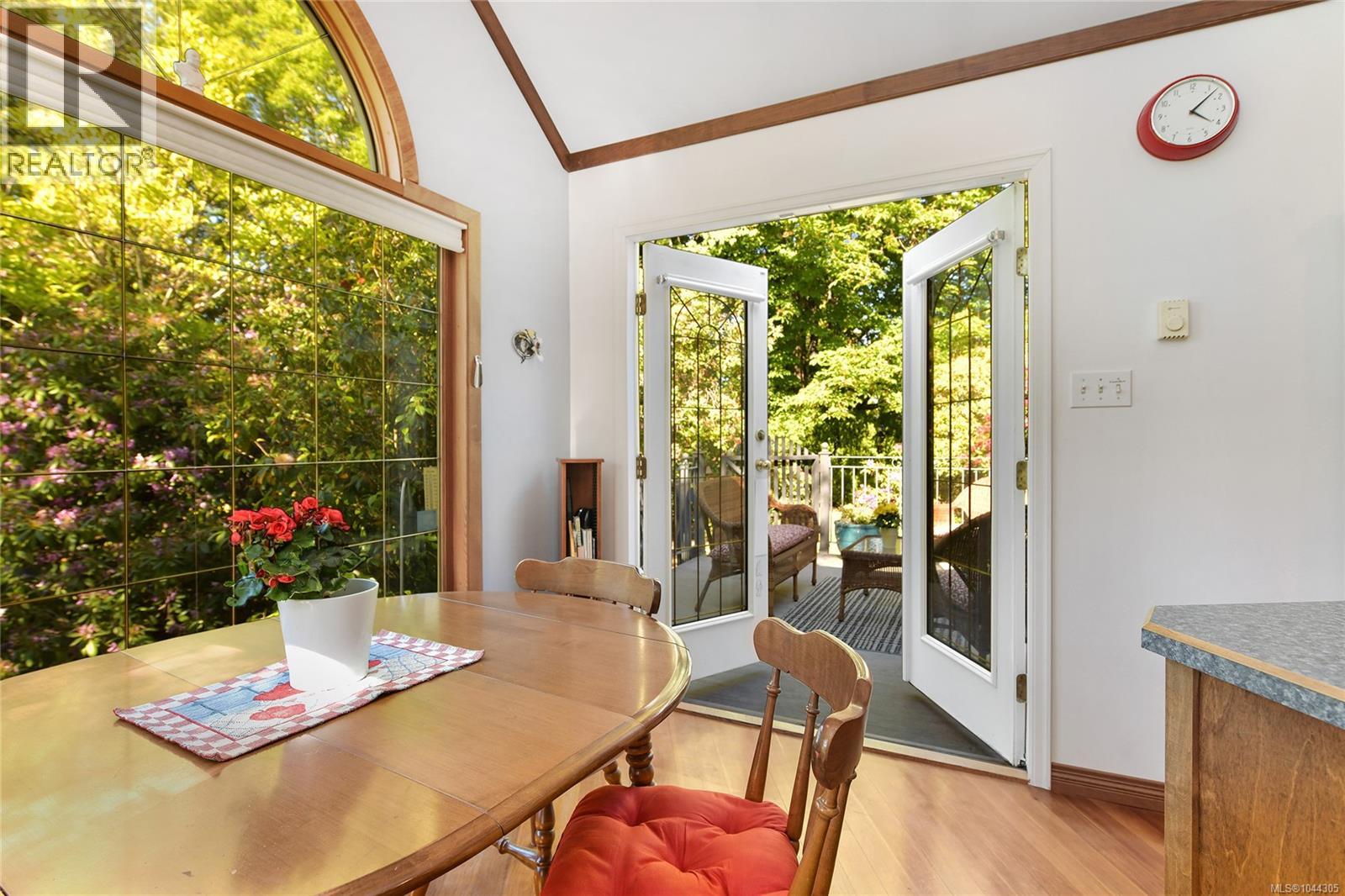  4296 CEDAR HILL Road, Saanich