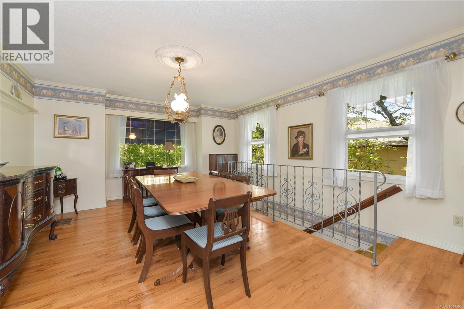  4296 CEDAR HILL Road, Saanich