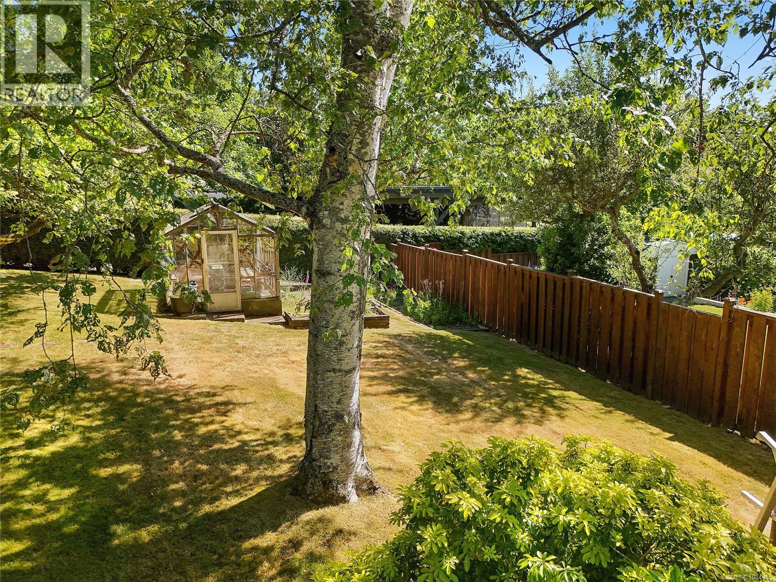  4296 CEDAR HILL Road, Saanich