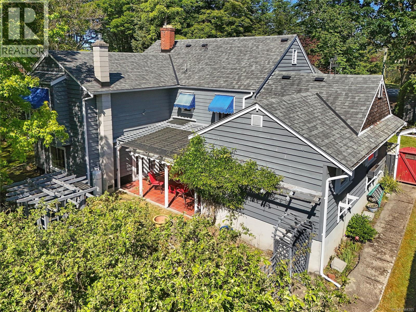 4296 CEDAR HILL Road, Saanich