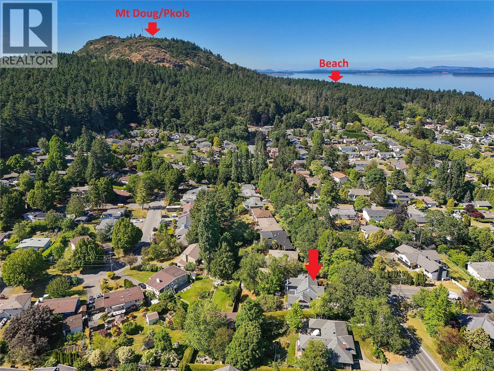  4296 CEDAR HILL Road, Saanich