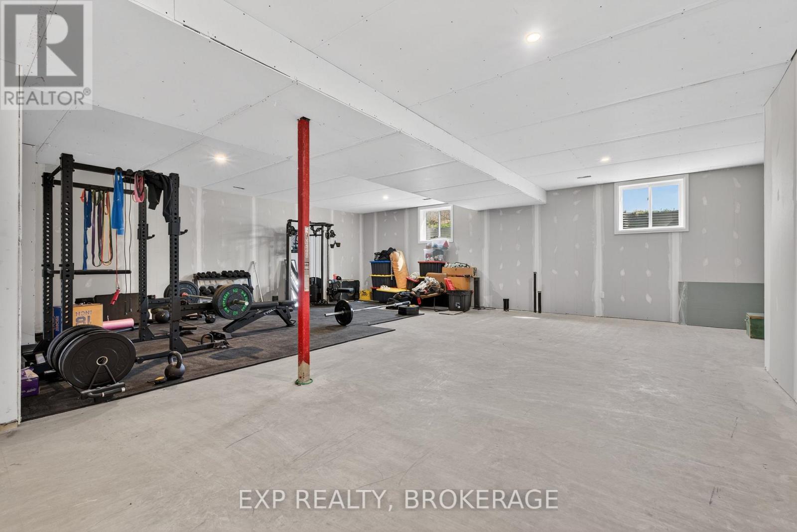 9304 PERTH ROAD - 24