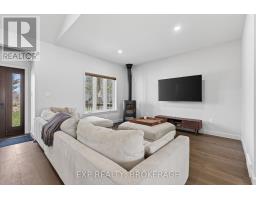 Mud room - 9304 Perth Road, Rideau Lakes, ON K0G1X0 Photo 11
