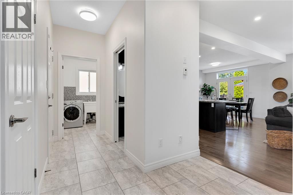 135 BROADOAKS Drive - Image 11