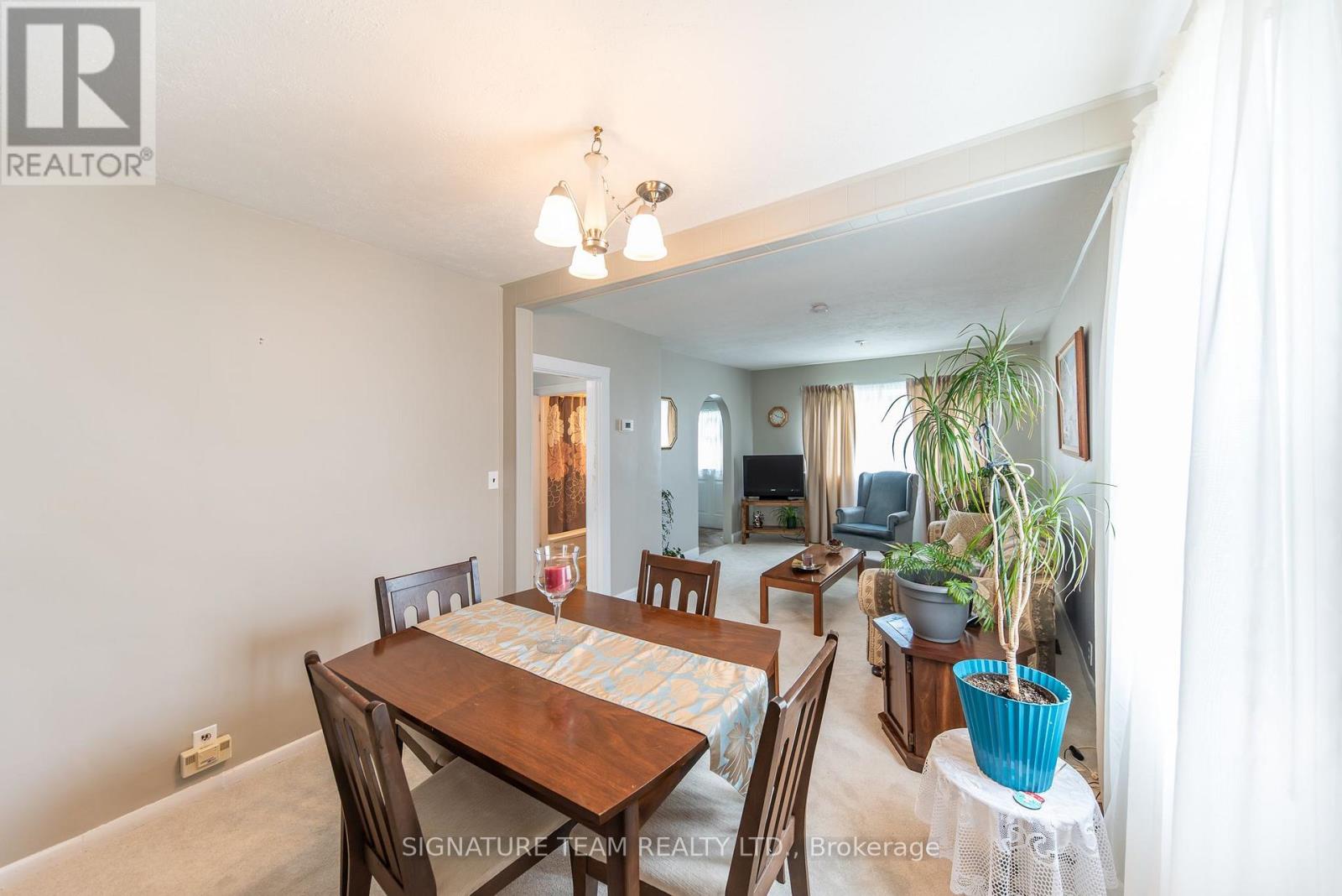 House for Rent in Ottawa – 259 PETER STREET, Ottawa – By Peter Sagos - Image 18
