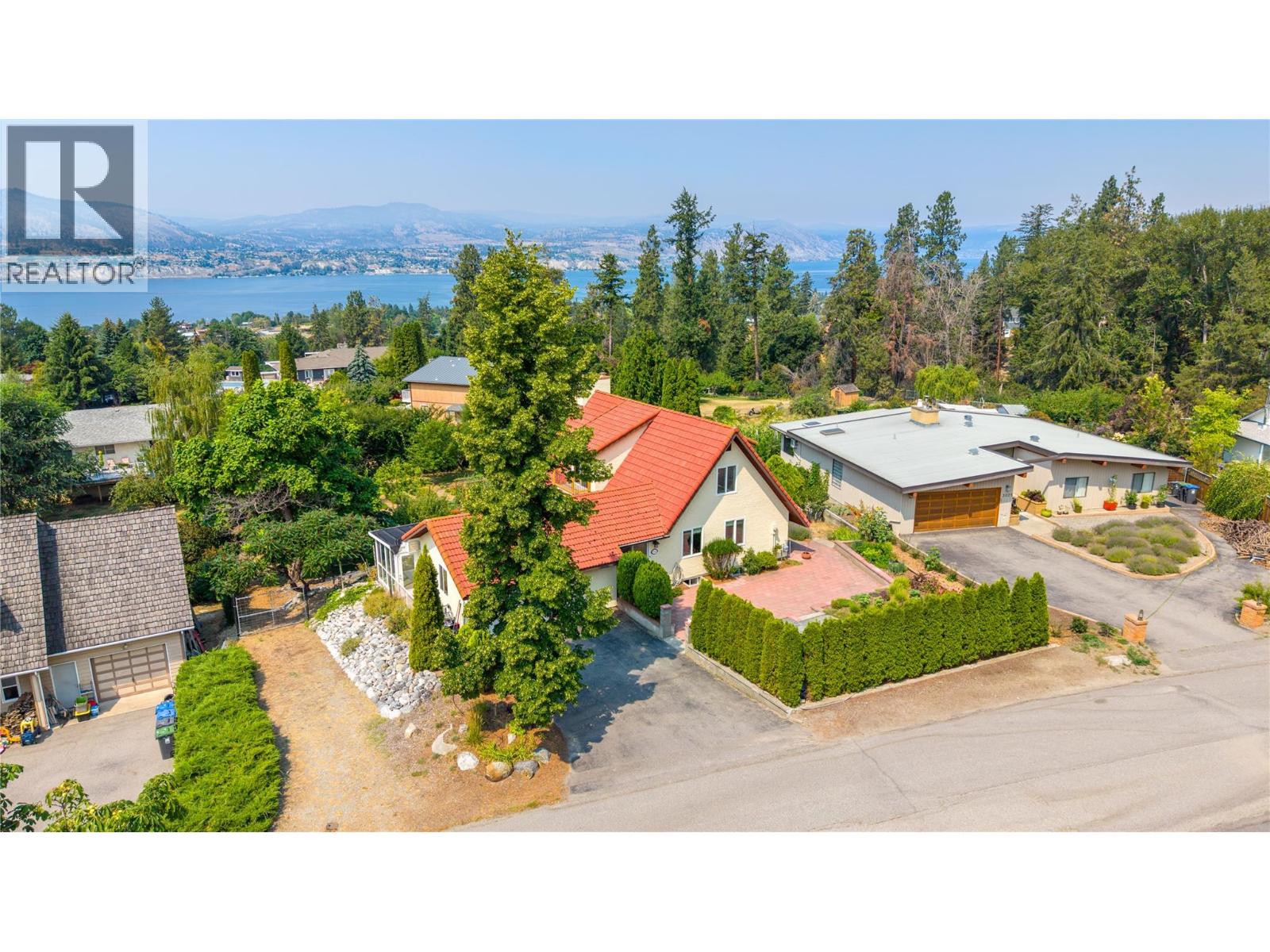 3015 Ponderosa Drive, Naramata