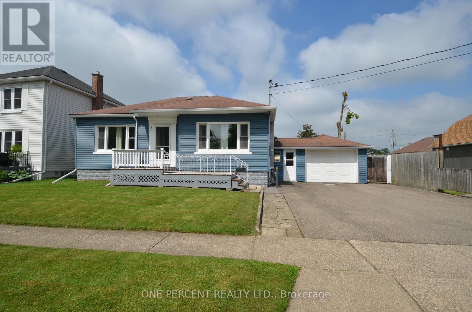 9 LYONS AVENUE - 25