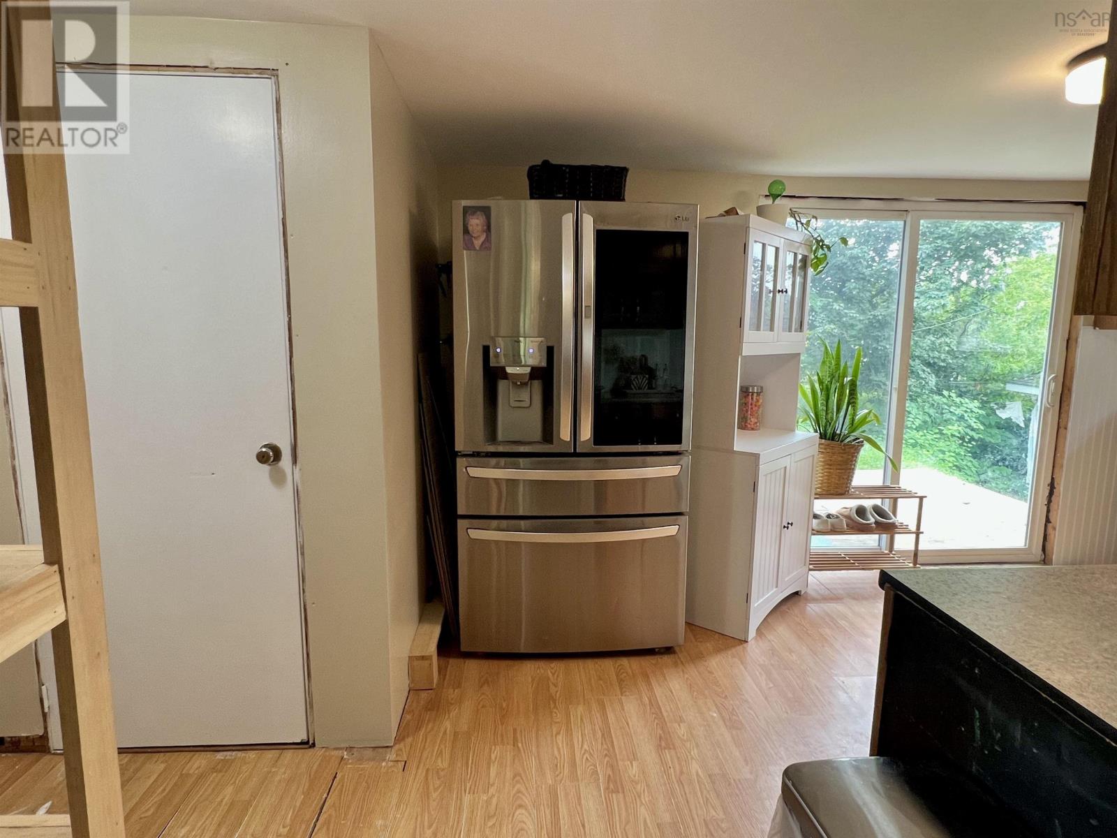 2 Central Avenue - 14