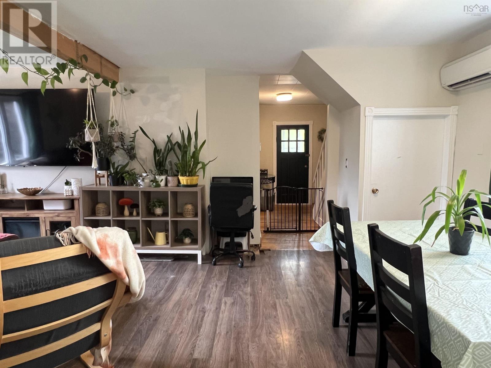 2 Central Avenue - 24