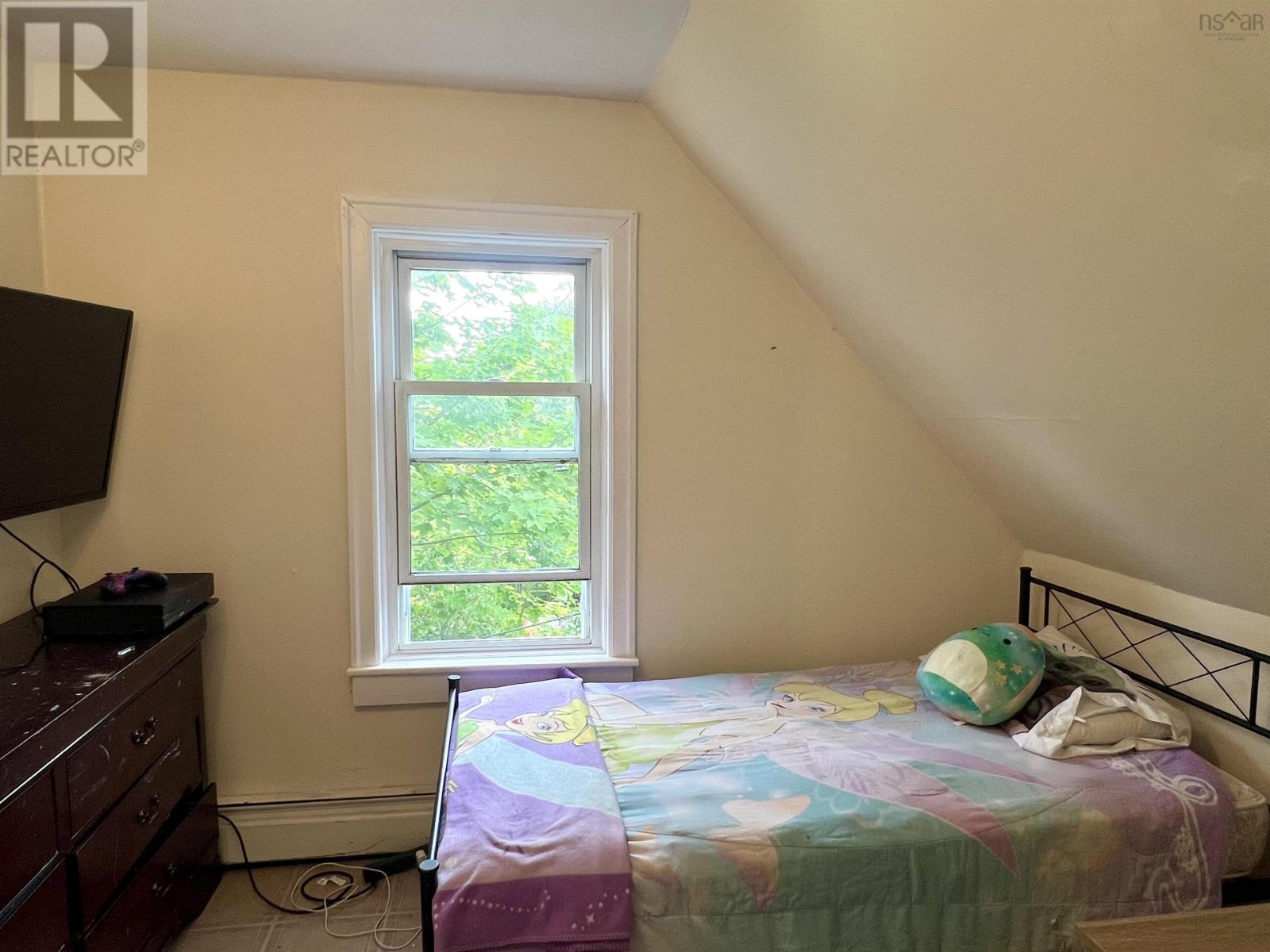 2 Central Avenue - 27