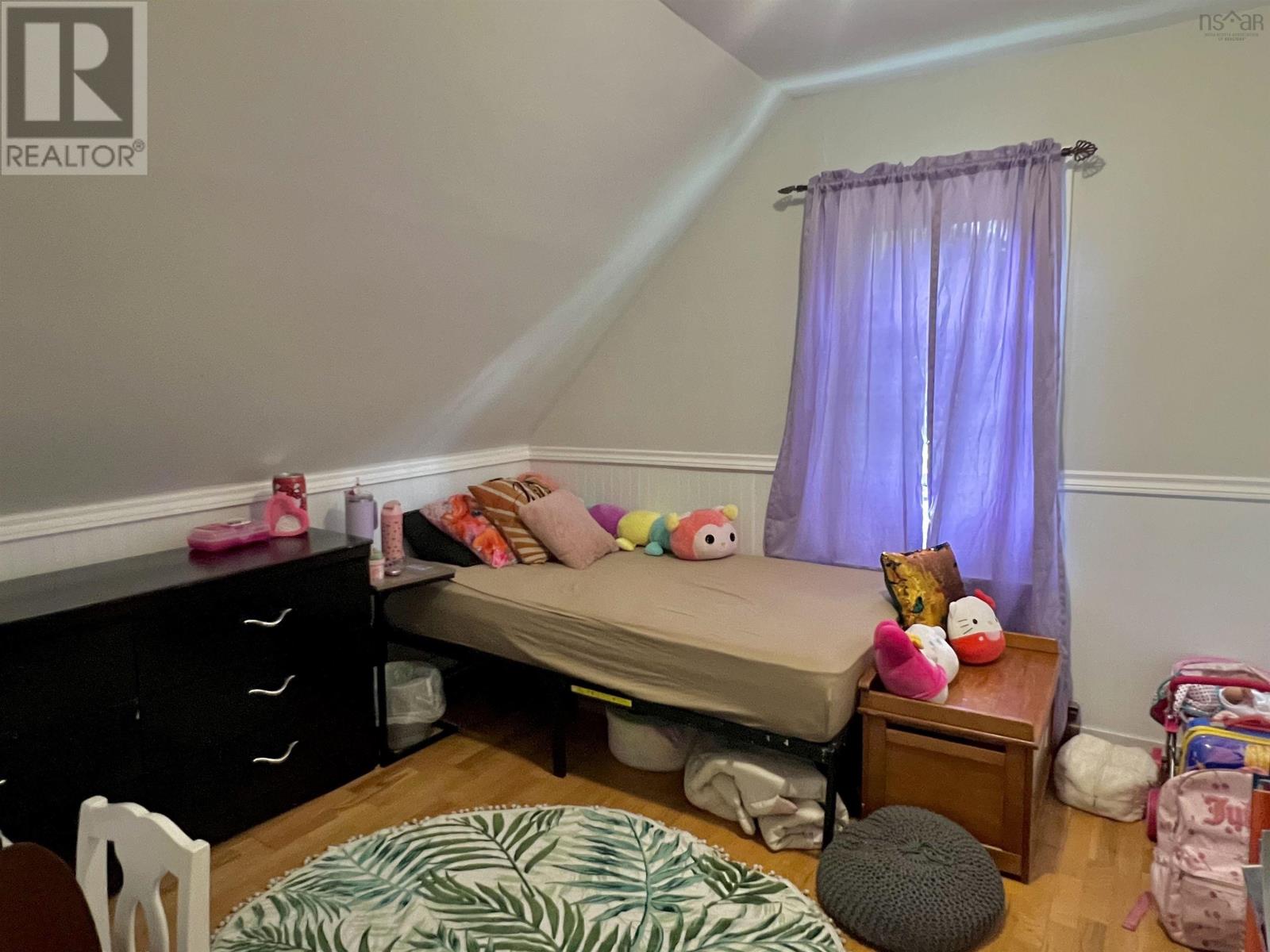 2 Central Avenue - 32