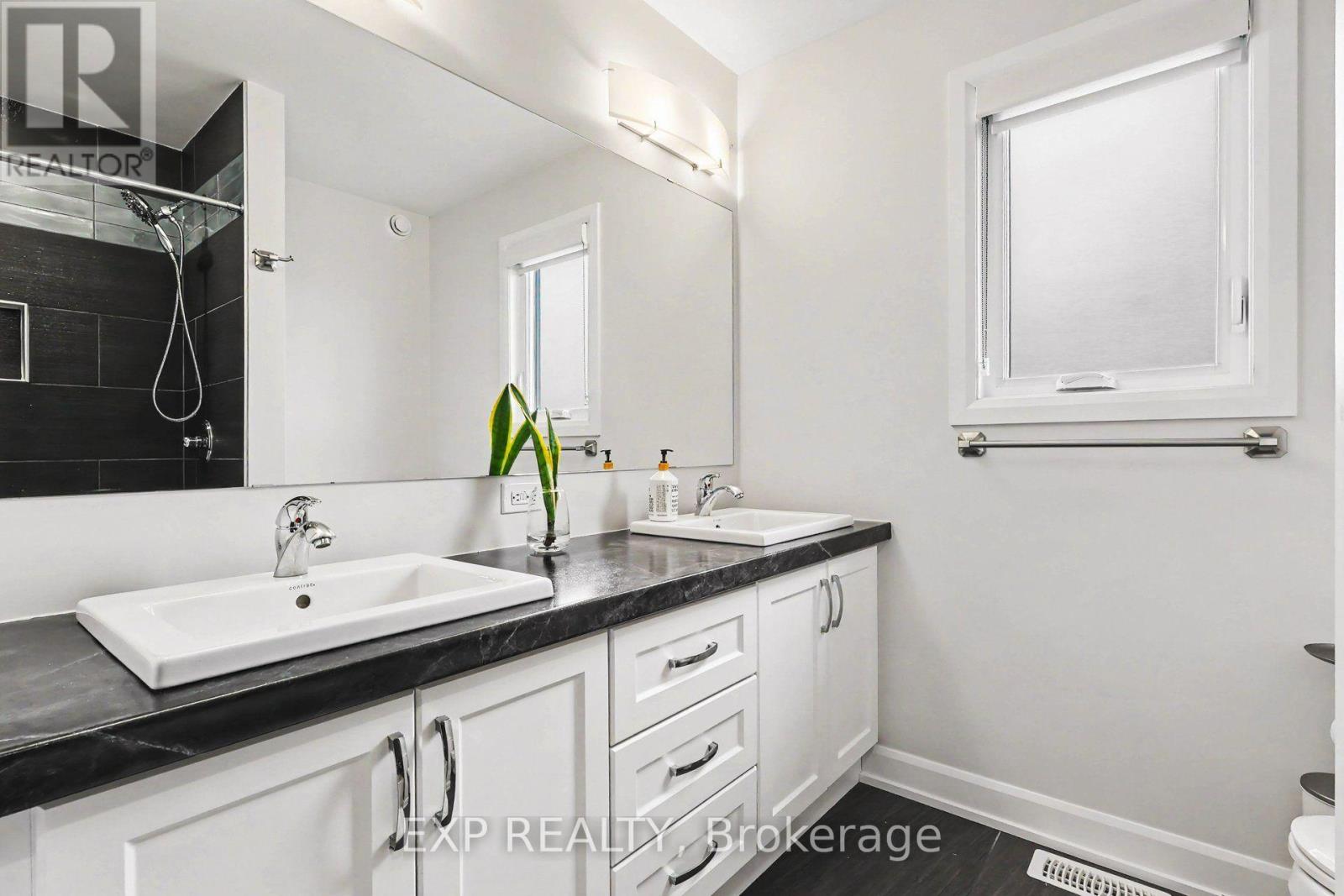 House for Rent in Ottawa – 520 LUCENT STREET, Ottawa – By Peter Sagos - Image 18