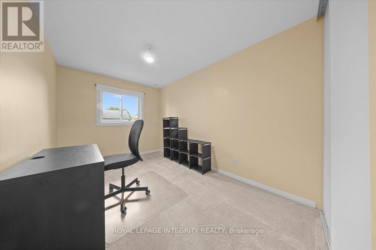 House for Rent in Ottawa – 69 ROYAL FIELD CRESCENT, Ottawa – By Peter Sagos - Image 25