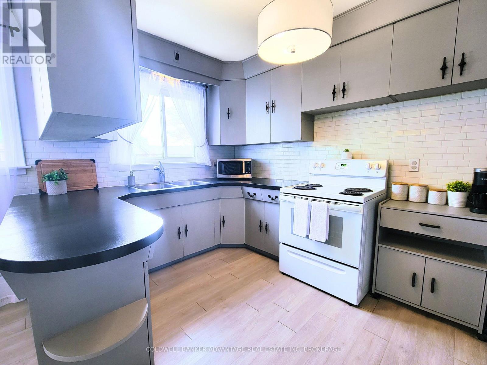 280 CLARKE STREET - Image 10