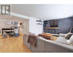 3281 Flanagan Crescent, Mississauga, ON L5C2M7 Photo 32