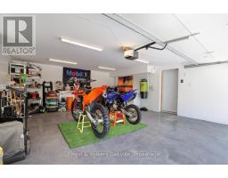 3281 Flanagan Crescent, Mississauga, ON L5C2M7 Photo 37