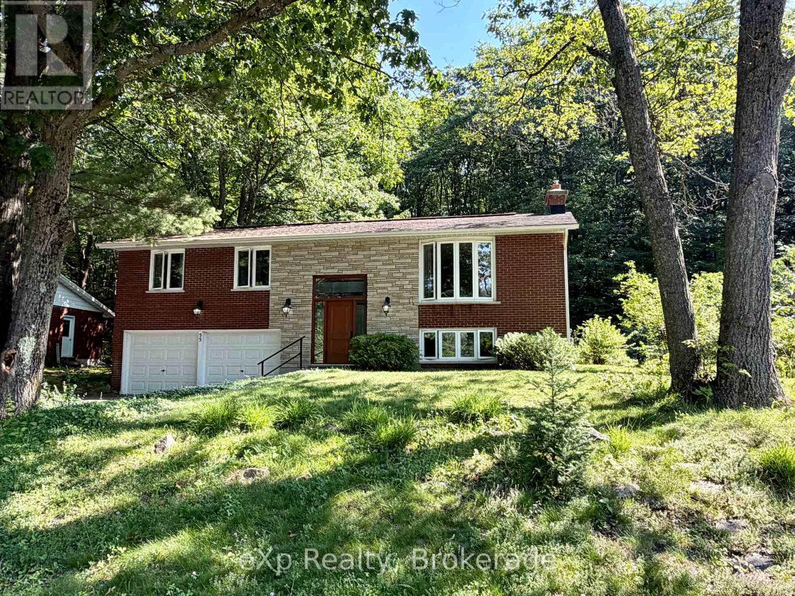55 WILSHIER BOULEVARD, Bracebridge (Macaulay) — photo 2
