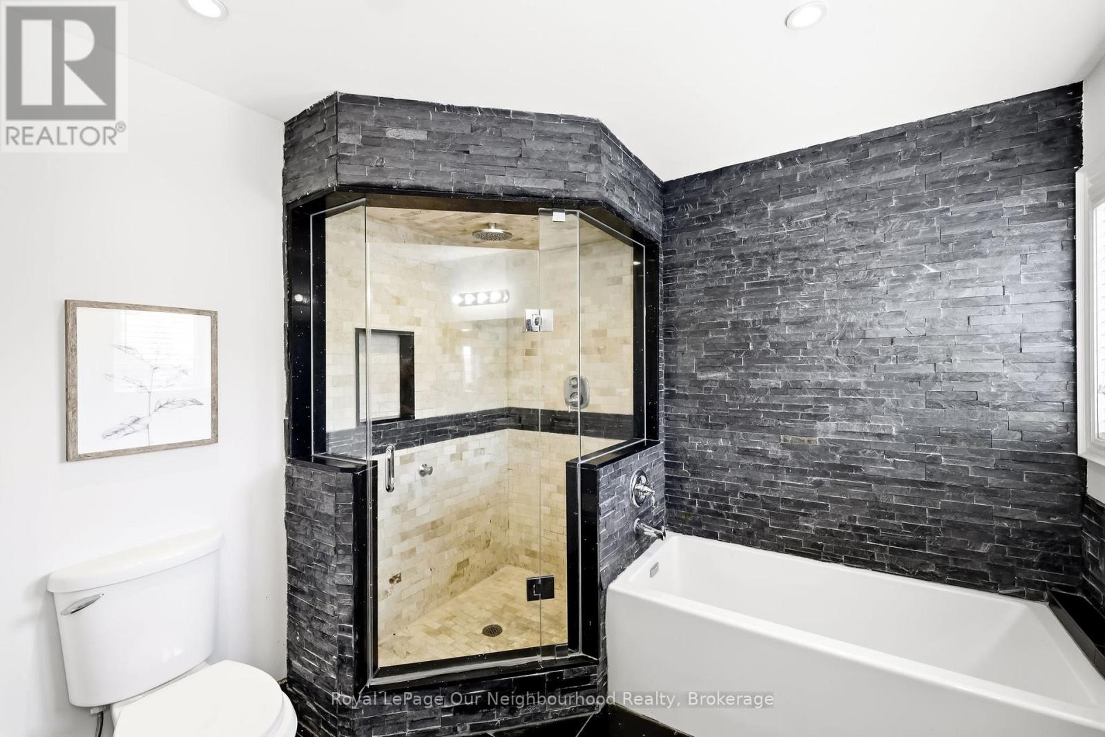 1296 RAVENCLIFFE COURT - Image 26