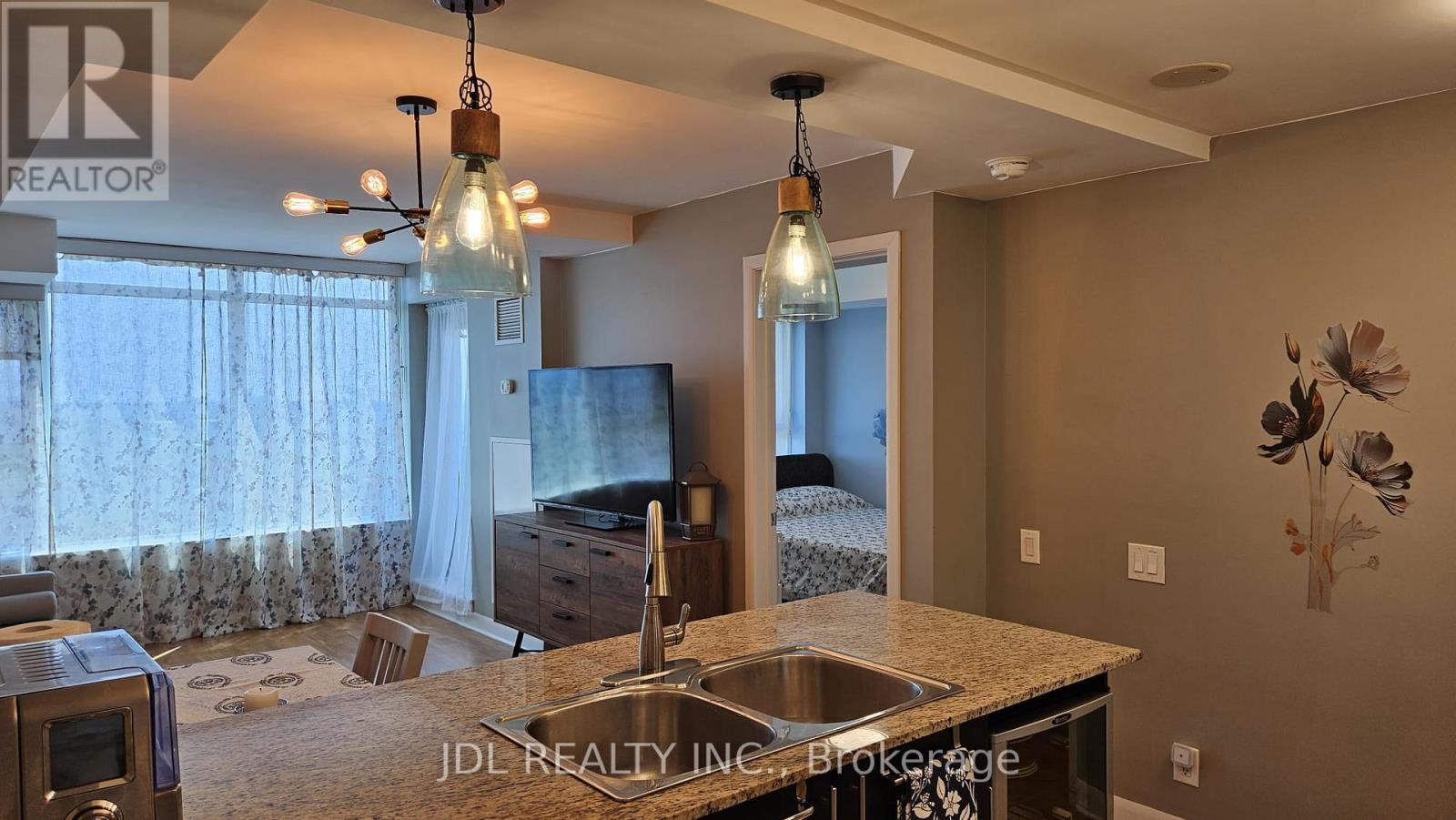 #3307 190 BOROUGH DRIVE - Image 4