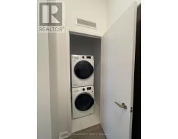 521 - 10 Honeycrisp Crescent, Vaughan, ON L4K0M7 Photo 9