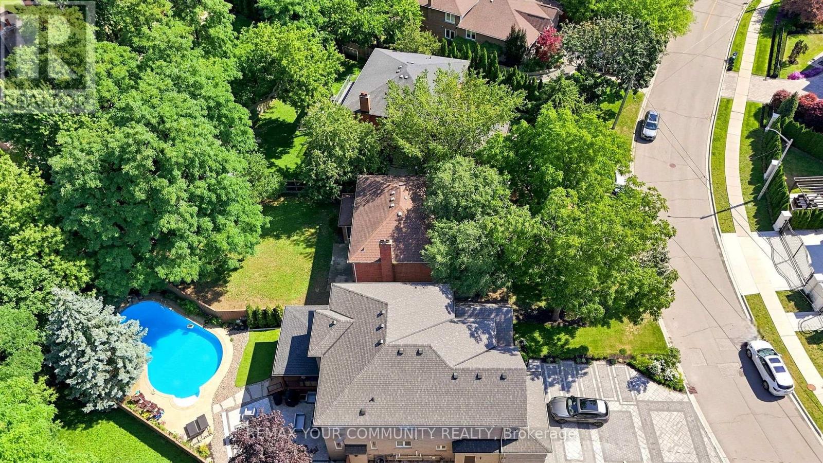 34A CLARIDGE DRIVE - 14