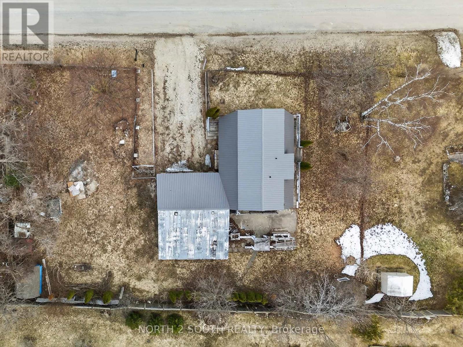 13 BAYVIEW AVENUE - 12
