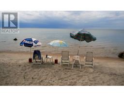 4 Pinewood Drive, Tiny, ON L0L2T0 Photo 9