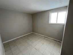 Living room/Dining room - 370 Pritchard Avenue, Winnipeg, MB R2W2J6 Photo 6
