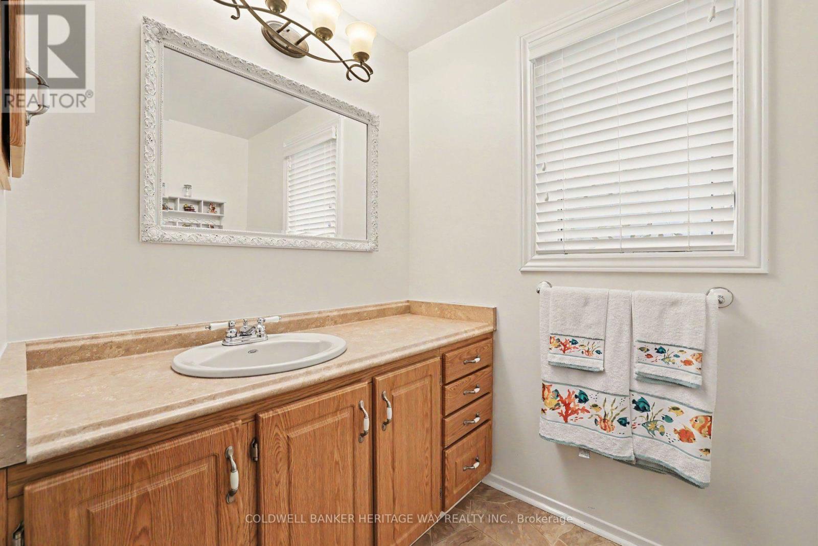 45 SHADETREE CRESCENT - 26
