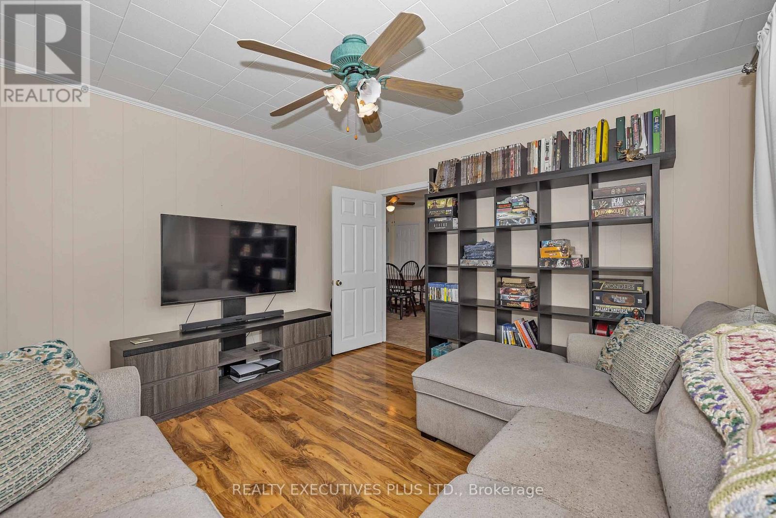 636 WATER STREET - Image 10