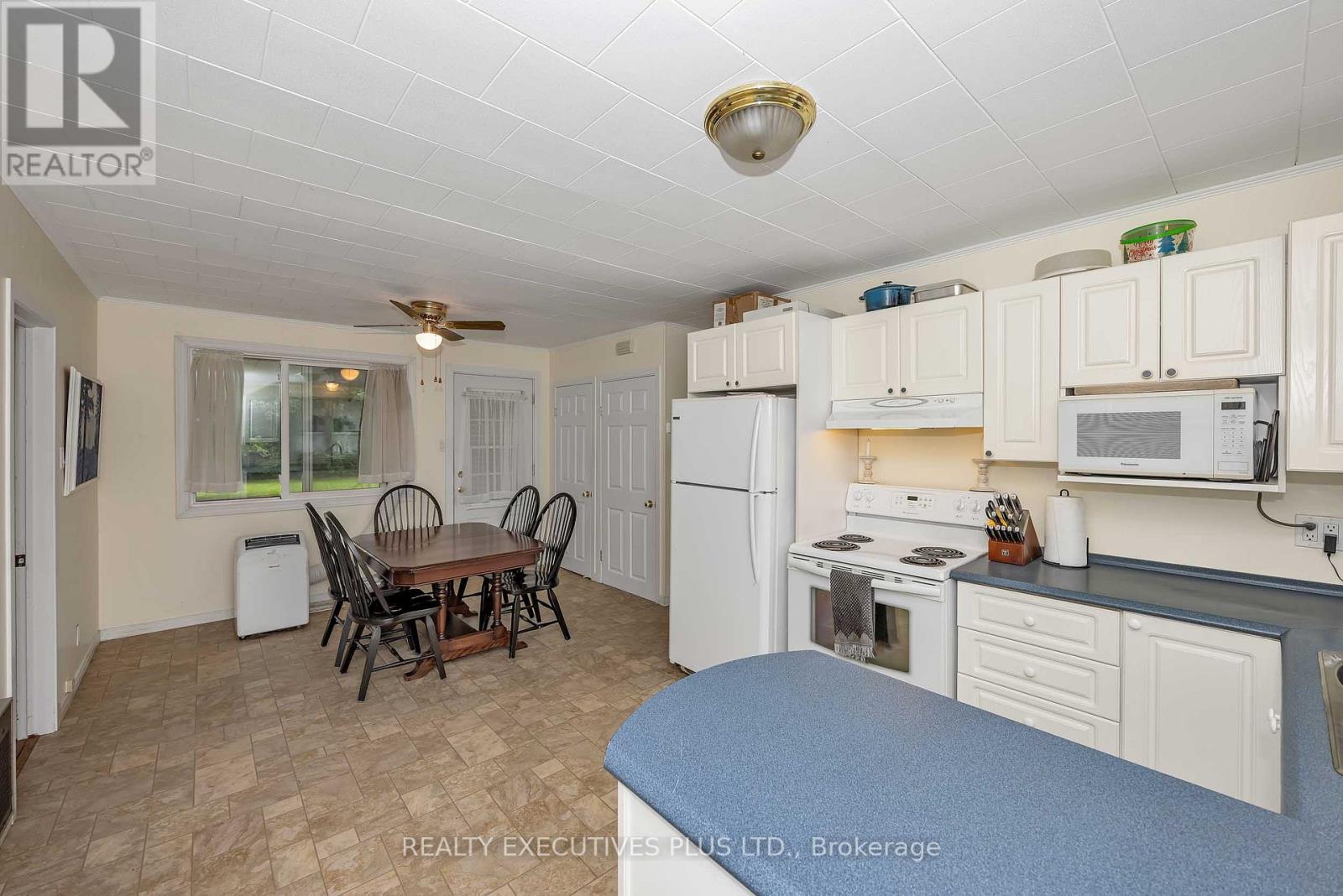636 WATER STREET - Image 6