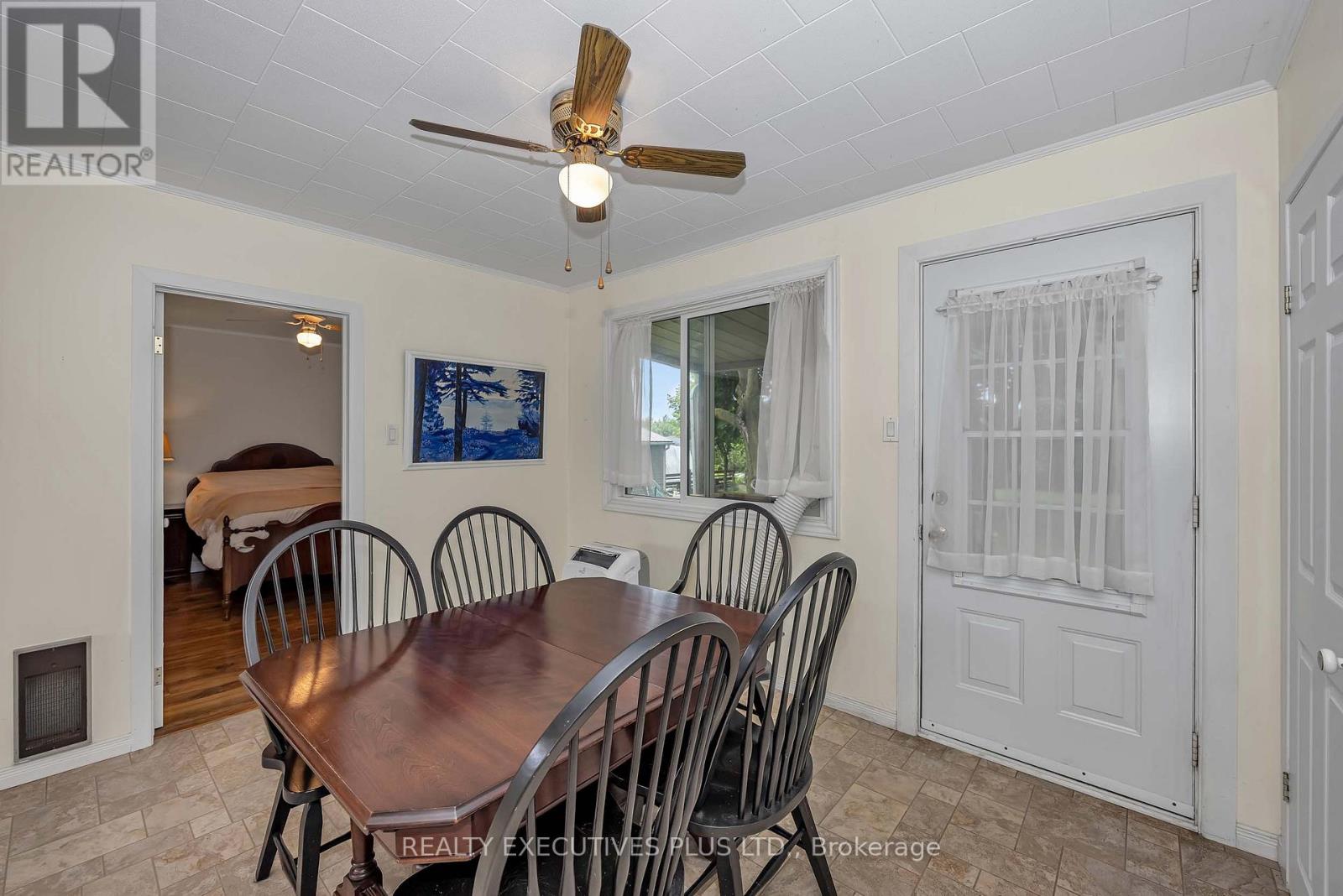 636 WATER STREET - Image 7