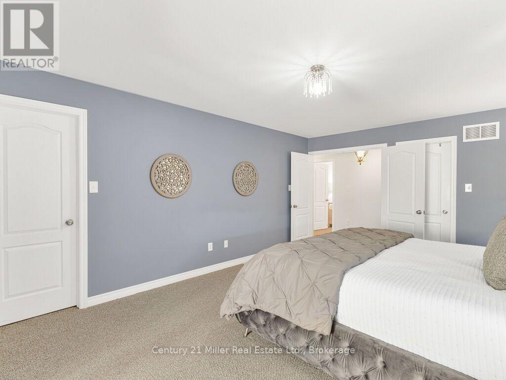 2380 GLADACRES LANE - 23