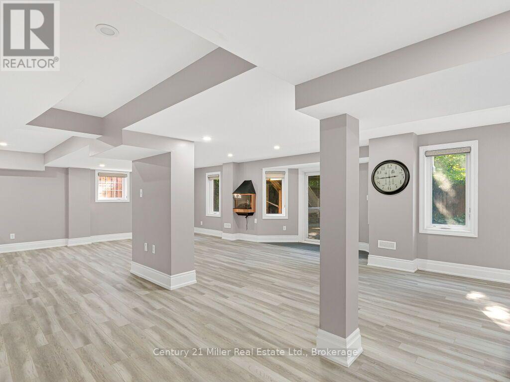 2380 GLADACRES LANE - 35